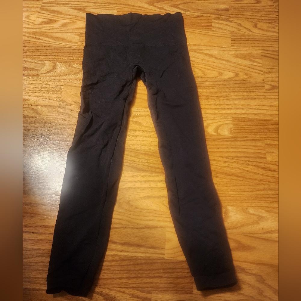 Spanx black women's XL leggings. EUC.